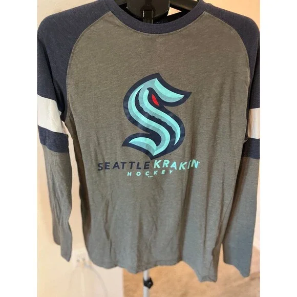 Seattle Kraken NHL Hockey Long Sleeve Logo T-Shirt Men’s Size Medium - Picture 2 of 9